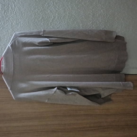 Too big - Picture 2 of 3